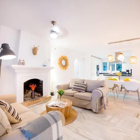 Typical House Chapas Playa With Heated Pool Marbella