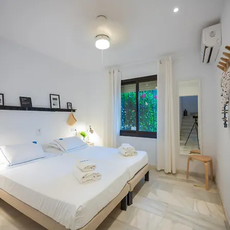 Typical House Chapas Playa With Heated Pool Marbella