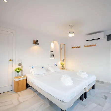 Villa Typical House Chapas Playa With Heated Pool Marbella