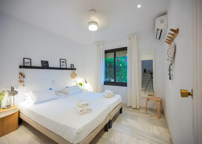Typical House Chapas Playa With Heated Pool ماربيا