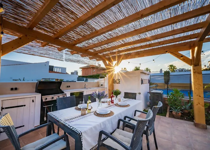 Typical House Chapas Playa With Heated Pool ماربيا