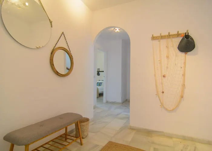 Typical House Chapas Playa With Heated Pool ماربيا